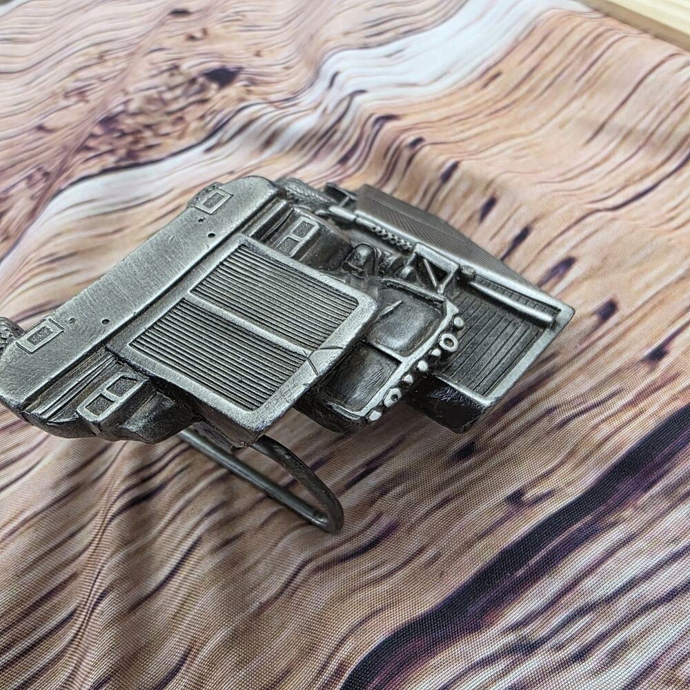 Vintage 1978 Indiana Metal Craft Truck Belt Buckle Semi Tractor Pewter USA - Picture 5 of 10